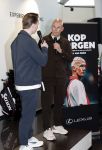 Utrecht 7 mei 2025
Boekpresentatie Jan v Halst bij Louwman exclusive . Jan v Halst met zijn zoon Mick