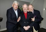 Renkum 21 april 2025
Ronnie Tober 80 jaar . Hij geeft feest in restaurant Campman in Renkum . Zijn partner Jan Jochems is natuurlijk aanwezig . Burgemeester van Den Haag Jan v Zanen reikt de eerste cd uit. Jan v Zanen kwam met zijn partner Simone Richardson