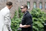 Zwolle 2 mei 2025
Vandaag is het afscheid van Jonnie Boer . er rijden 40 harley davidsons voor de kist van Jonnie Boer die op een zijspan staat.. Aanwezig zijn vrouw Therese Boer Dochter Isabelle en zoon Jimmie . Verder aanwezig Oos Kesbeke (met vrouw ) Rene Froger en Natasja Froger alsmede Astrid Joosten met haar man Rob Peters. Voor de Librije liggen heel veel bloemen
