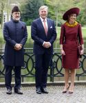 Voorschoten 16 april 2025
Dag twee van het bstaatsbezoek van Nederland en Oman. Er is een lunch op kasteel Duivenvoorde waarbij oa aanwezig zijn , Koning Willem Alexander Koningin Maxima de Sultan van Oman en minister president Dick Schoof .