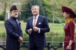 Voorschoten 16 april 2025
Dag twee van het bstaatsbezoek van Nederland en Oman. Er is een lunch op kasteel Duivenvoorde waarbij oa aanwezig zijn , Koning Willem Alexander Koningin Maxima de Sultan van Oman en minister president Dick Schoof .
