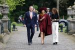 Voorschoten 16 april 2025
Dag twee van het bstaatsbezoek van Nederland en Oman. Er is een lunch op kasteel Duivenvoorde waarbij oa aanwezig zijn , Koning Willem Alexander Koningin Maxima de Sultan van Oman en minister president Dick Schoof . Sophie Hermans