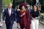 Voorschoten 16 april 2025
Dag twee van het bstaatsbezoek van Nederland en Oman. Er is een lunch op kasteel Duivenvoorde waarbij oa aanwezig zijn , Koning Willem Alexander Koningin Maxima de Sultan van Oman en minister president Dick Schoof . Sophie Hermans