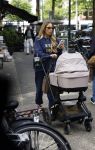 Amsterdam 21 mei 2025
Laura Klaassen (vrouw Davy Klaassen) achter de kinderwagen in Amsterdam zuid