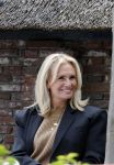Blaricum 21 mei 2025
Leontine Ruiters op terras in Blaricum