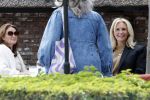 Blaricum 21 mei 2025
Leontine Ruiters op terras in Blaricum