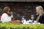 Blaricum 21 mei 2025
Leontine Ruiters op terras in Blaricum