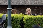Blaricum 21 mei 2025
Leontine Ruiters op terras in Blaricum