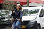 Amsterdam 7 mei 2025
Liesbeth v Basten op de fiets in Amsterdam zuid