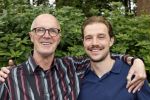 Renkum 21 april 2025
Ronnie Tober 80 jaar . Hij geeft feest in restaurant Campman in Renkum . Zijn partner Jan Jochems is natuurlijk aanwezig . Pedro v Raamsdonk met zijn zoon zanger Kay v Raamsdonk