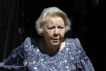 Amsterdam 20 mei 2025
Prinses Beatrix opent Art Zuid in Amsterdam zuid. Prinses Beatrix loopt met 2 wandelstokken .
