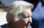 Amsterdam 20 mei 2025
Prinses Beatrix opent Art Zuid in Amsterdam zuid. Prinses Beatrix loopt met 2 wandelstokken .