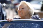 Amsterdam 20 mei 2025
Prinses Beatrix opent Art Zuid in Amsterdam zuid. Prinses Beatrix loopt met 2 wandelstokken .