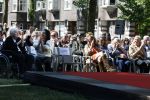 Amsterdam 20 mei 2025
Prinses Beatrix opent Art Zuid in Amsterdam zuid. Prinses Beatrix loopt met 2 wandelstokken .
