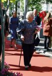 Amsterdam 20 mei 2025
Prinses Beatrix opent Art Zuid in Amsterdam zuid. Prinses Beatrix loopt met 2 wandelstokken .