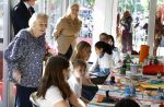 Amsterdam 20 mei 2025
Prinses Beatrix opent Art Zuid in Amsterdam zuid. Prinses Beatrix loopt met 2 wandelstokken .