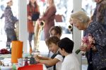 Amsterdam 20 mei 2025
Prinses Beatrix opent Art Zuid in Amsterdam zuid. Prinses Beatrix loopt met 2 wandelstokken .