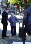 Amsterdam 20 mei 2025
Prinses Beatrix opent Art Zuid in Amsterdam zuid. Prinses Beatrix loopt met 2 wandelstokken .