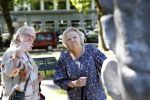 Amsterdam 20 mei 2025
Prinses Beatrix opent Art Zuid in Amsterdam zuid. Prinses Beatrix loopt met 2 wandelstokken .