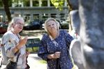 Amsterdam 20 mei 2025
Prinses Beatrix opent Art Zuid in Amsterdam zuid. Prinses Beatrix loopt met 2 wandelstokken .