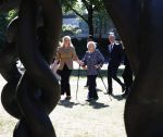 Amsterdam 20 mei 2025
Prinses Beatrix opent Art Zuid in Amsterdam zuid. Prinses Beatrix loopt met 2 wandelstokken .