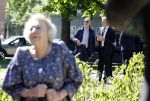 Amsterdam 20 mei 2025
Prinses Beatrix opent Art Zuid in Amsterdam zuid. Prinses Beatrix loopt met 2 wandelstokken .