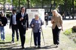 Amsterdam 20 mei 2025
Prinses Beatrix opent Art Zuid in Amsterdam zuid. Prinses Beatrix loopt met 2 wandelstokken .