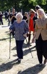 Amsterdam 20 mei 2025
Prinses Beatrix opent Art Zuid in Amsterdam zuid. Prinses Beatrix loopt met 2 wandelstokken .