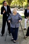 Amsterdam 20 mei 2025
Prinses Beatrix opent Art Zuid in Amsterdam zuid. Prinses Beatrix loopt met 2 wandelstokken .