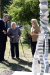 Amsterdam 20 mei 2025
Prinses Beatrix opent Art Zuid in Amsterdam zuid. Prinses Beatrix loopt met 2 wandelstokken .