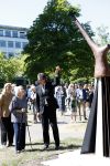 Amsterdam 20 mei 2025
Prinses Beatrix opent Art Zuid in Amsterdam zuid. Prinses Beatrix loopt met 2 wandelstokken .