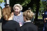 Amsterdam 20 mei 2025
Prinses Beatrix opent Art Zuid in Amsterdam zuid. Prinses Beatrix loopt met 2 wandelstokken .