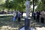 Amsterdam 20 mei 2025
Prinses Beatrix opent Art Zuid in Amsterdam zuid. Prinses Beatrix loopt met 2 wandelstokken .