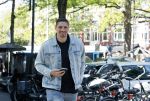 Amsterdam 9 mei 2025
Rico Verhoeven op de cornelis schuytstraat