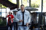 Amsterdam 9 mei 2025
Rico Verhoeven op de cornelis schuytstraat