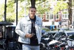 Amsterdam 9 mei 2025
Rico Verhoeven op de cornelis schuytstraat