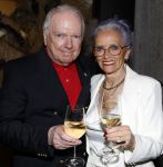 Renkum 21 april 2025
Ronnie Tober 80 jaar . Hij geeft feest in restaurant Campman in Renkum . Zijn partner Jan Jochems is natuurlijk aanwezig .