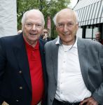 Renkum 21 april 2025
Ronnie Tober 80 jaar . Hij geeft feest in restaurant Campman in Renkum . Zijn partner Jan Jochems is natuurlijk aanwezig . Ronnie Tober en Peter koelewijn