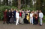 Renkum 21 april 2025
Ronnie Tober 80 jaar . Hij geeft feest in restaurant Campman in Renkum . Zijn partner Jan Jochems is natuurlijk aanwezig . Ronnie Tober met collegas waardonder Ria Valk Conny Vink Sjors v d Panne Bill v Dijk Vivian Boelen Ria Valk eva