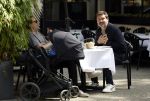 Amsterdam 21 mei 2025
Ruben Nicolai met een vriend op etrras bij de italiaan in Amsterdam zuid.
