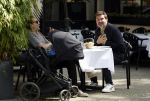 Amsterdam 21 mei 2025
Ruben Nicolai met een vriend op etrras bij de italiaan in Amsterdam zuid.