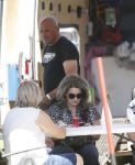 Maria Hoop 10 mei 2025
Sieneke met haar nieuwe vriend Barry Maessen en haar zoontje Dani bij autospeedway wedstrijden in Maria Hoop .