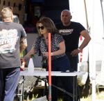 Maria Hoop 10 mei 2025
Sieneke met haar nieuwe vriend Barry Maessen en haar zoontje Dani bij autospeedway wedstrijden in Maria Hoop .