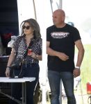 Maria Hoop 10 mei 2025
Sieneke met haar nieuwe vriend Barry Maessen en haar zoontje Dani bij autospeedway wedstrijden in Maria Hoop .