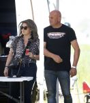 Maria Hoop 10 mei 2025
Sieneke met haar nieuwe vriend Barry Maessen en haar zoontje Dani bij autospeedway wedstrijden in Maria Hoop .