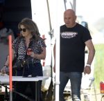 Maria Hoop 10 mei 2025
Sieneke met haar nieuwe vriend Barry Maessen en haar zoontje Dani bij autospeedway wedstrijden in Maria Hoop .