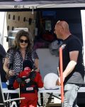Maria Hoop 10 mei 2025
Sieneke met haar nieuwe vriend Barry Maessen en haar zoontje Dani bij autospeedway wedstrijden in Maria Hoop .