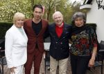 Renkum 21 april 2025
Ronnie Tober 80 jaar . Hij geeft feest in restaurant Campman in Renkum . Zijn partner Jan Jochems is natuurlijk aanwezig . Sjors v d Panne met zijn. moeder Ronnie Tober en Ria Valk
