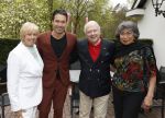 Renkum 21 april 2025
Ronnie Tober 80 jaar . Hij geeft feest in restaurant Campman in Renkum . Zijn partner Jan Jochems is natuurlijk aanwezig . Sjors v d Panne met zijn. moeder Ronnie Tober en Ria Valk