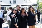 Zwolle 1 mei 2025
Herdenkingsdienst Jonnie Boer bij de Librije . Therese Boer Jimmie Boer en Isabelle Boer en links chefkok Nelson Tanate